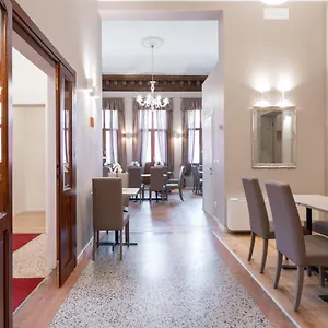 Palazzo Martinelli Dolfin Венеция