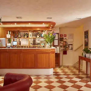 3* Szálloda Commercio & Pellegrino