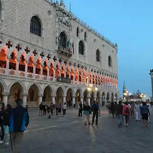 Ca' Frezzeria Apartamento Venecia