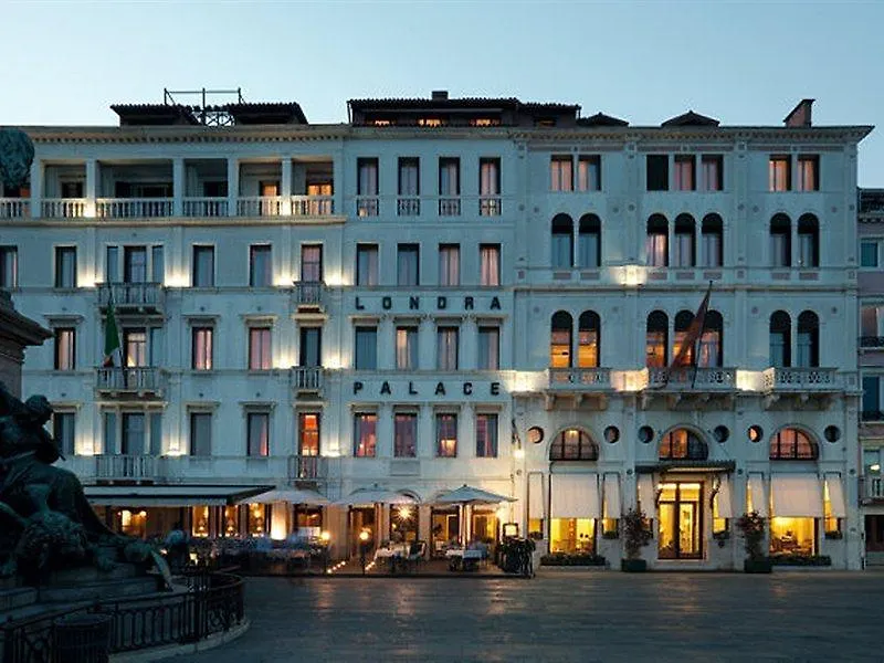 Londra Palace Venezia Italie